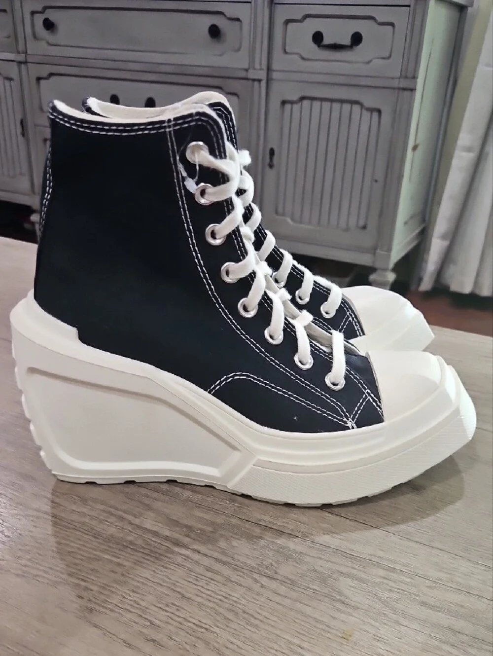 Converse Chuck 70 De Luxe Wedge Hi sneakers size 6